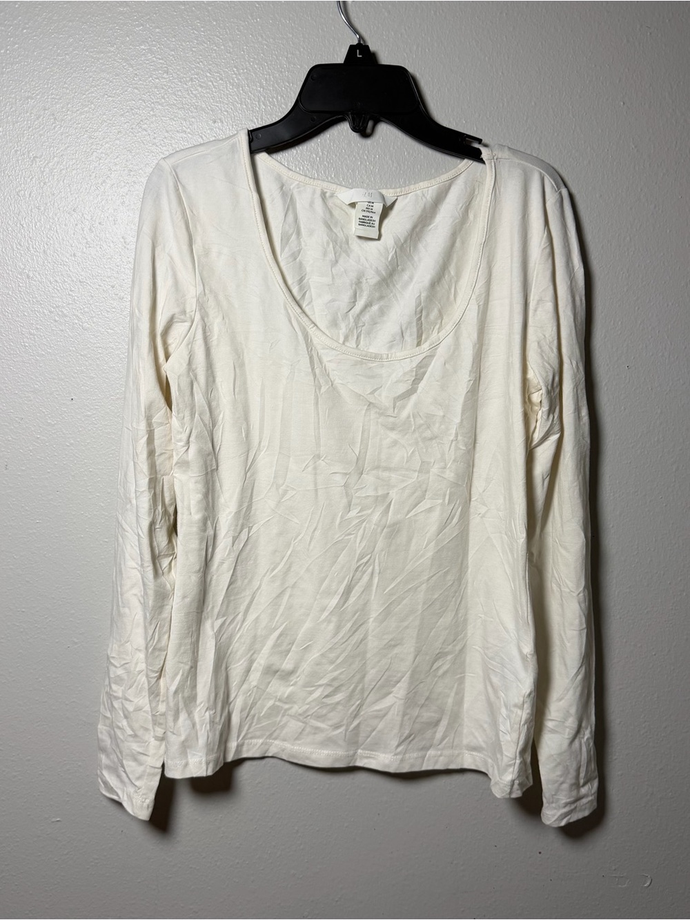 H&M Women's Neutral Minimalist Long Sleeve Scoop Neck Top White Cream size M